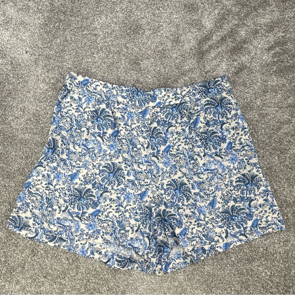 H&M Pants - H&M VINTAGE BLUE FLORAL SHORTS CREAM SOFT JERSEY 100% VISCOSE PLEATED WIDE UK 12
